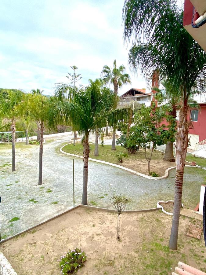Residence Hotel Felix Ricadi Exterior foto