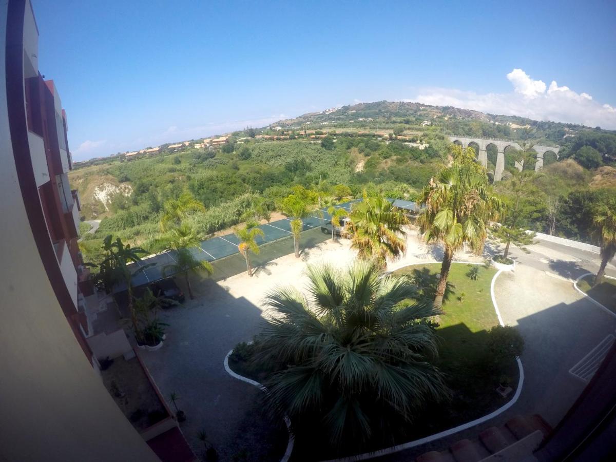 Residence Hotel Felix Ricadi Exterior foto